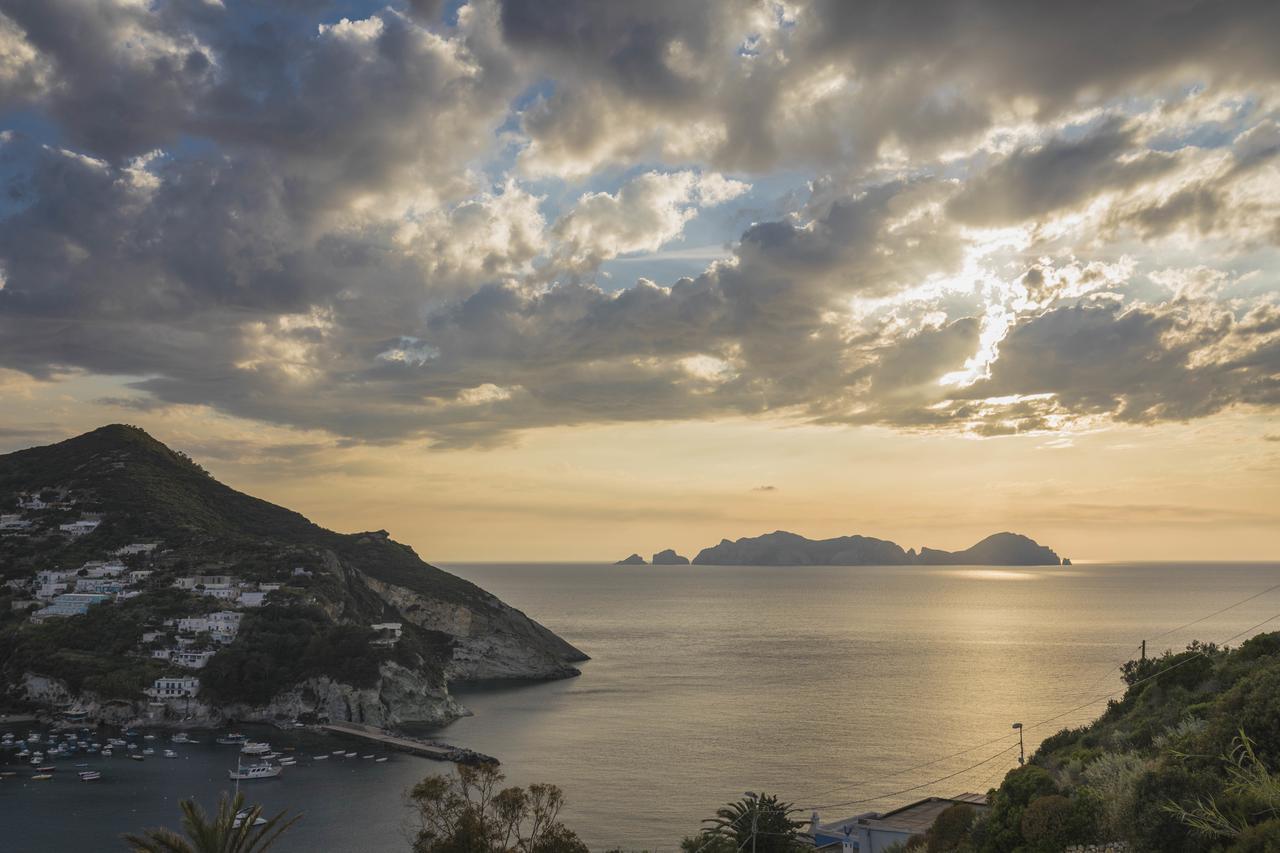 Maridea Casa Vacanza- Le Alcove Sul Mare Suites Ponza Exterior photo