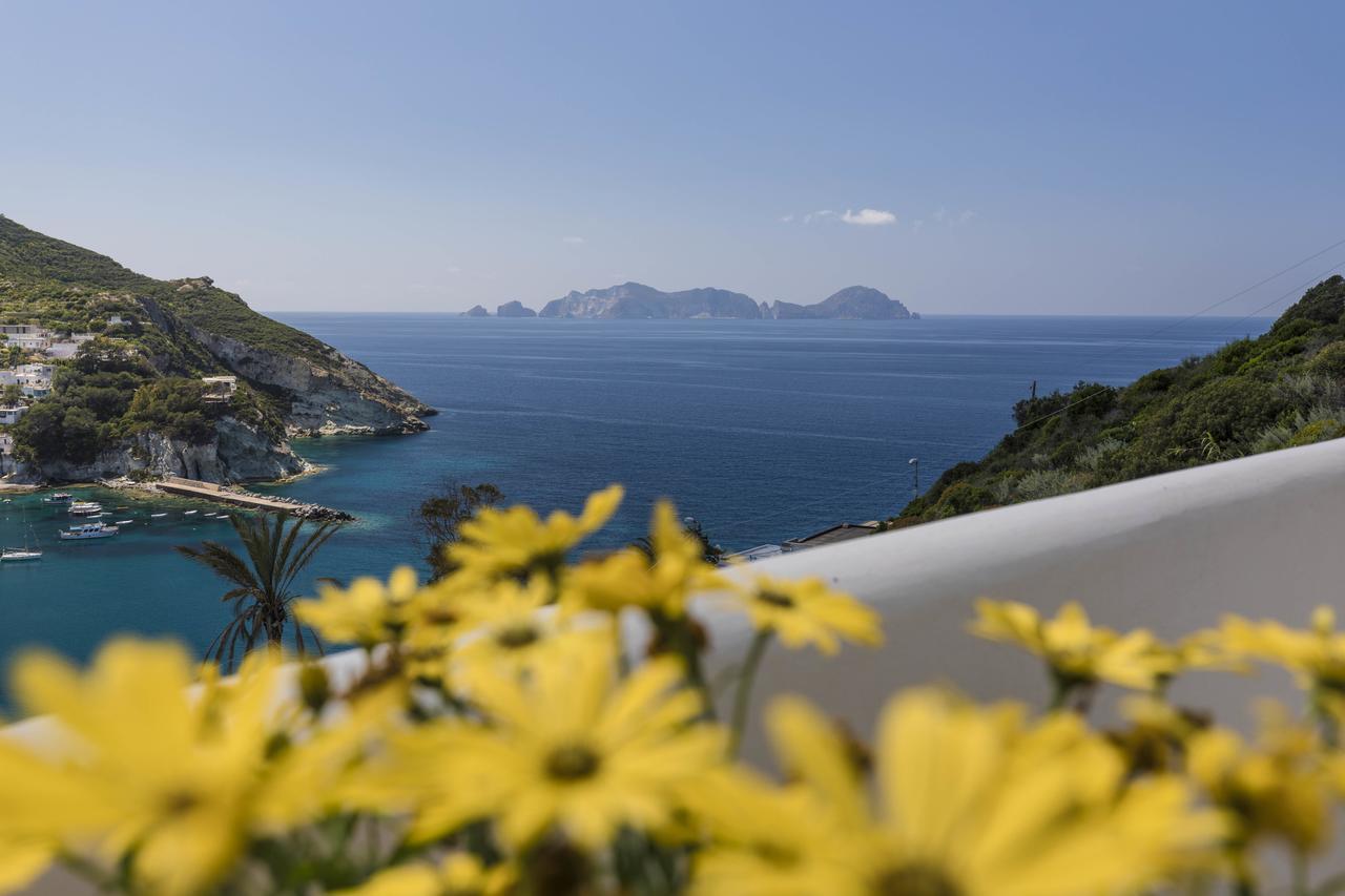 Maridea Casa Vacanza- Le Alcove Sul Mare Suites Ponza Exterior photo